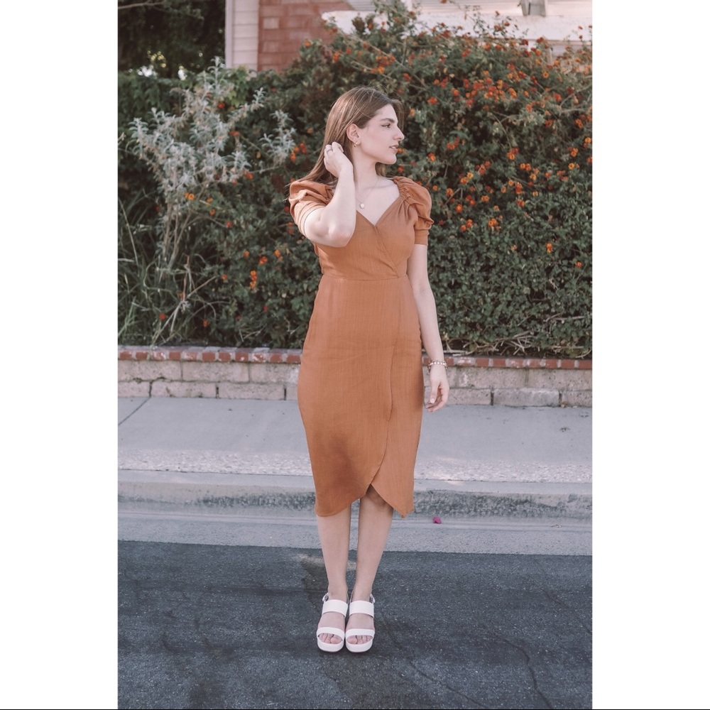 🤍 The Kennedy Puff Sleeve Dress - Picture 5 of 8